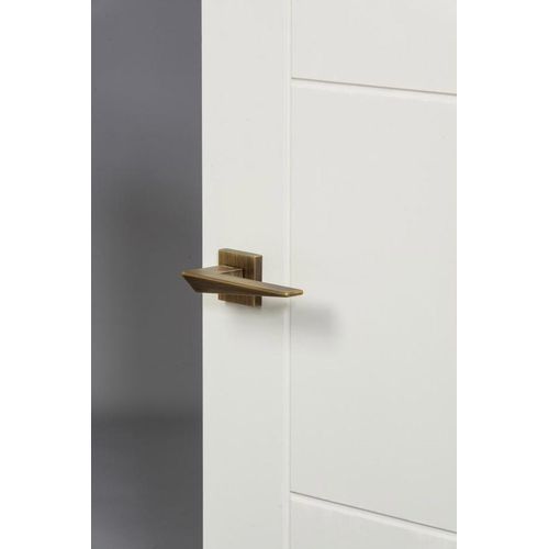 atlantic fms215yb forme naxos designer lever on white door
