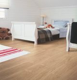 quick-step-eligna-laminate-flooring-white-varnished-oak-lifestyle