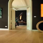 quick-step-largo-laminate-flooring-natural-varnished-oak-lifestyle