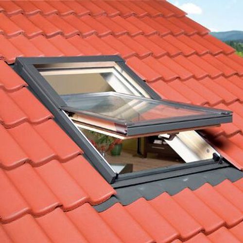 OptiLight Centre Pivot Roof Window - 55cm x 78cm