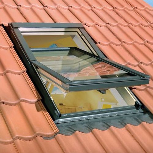 OptiLight Centre Pivot Roof Window - 78cm x 118cm