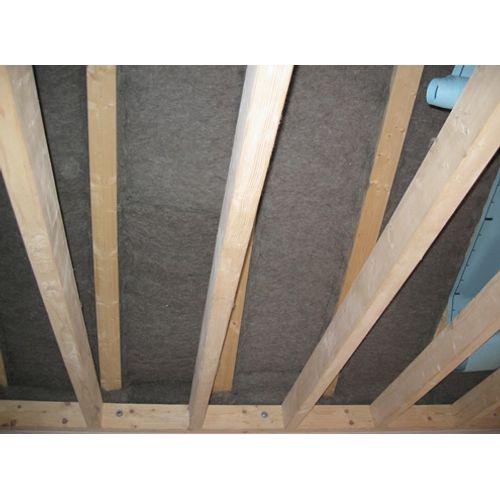 sheep-wool-insulation-premium-rafters-lifestyle-41108-4