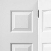 jb-kind-internal-white-primed-colonist-6-panel-moulded-bi-fold-door-close-up