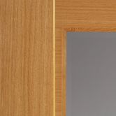 jb-kind-internal-oak-juno-glazed-door-close-up